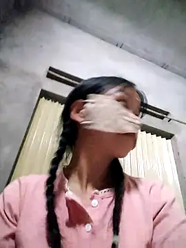 Lilyy-y online show from 10.30.25