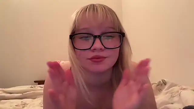 xoxokayy18 online show from 10.24.25