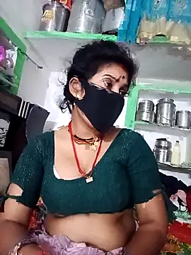 Snapshot of Reeta_cut chatting on 10.02.25 Reeta cut online show from 10.02.25