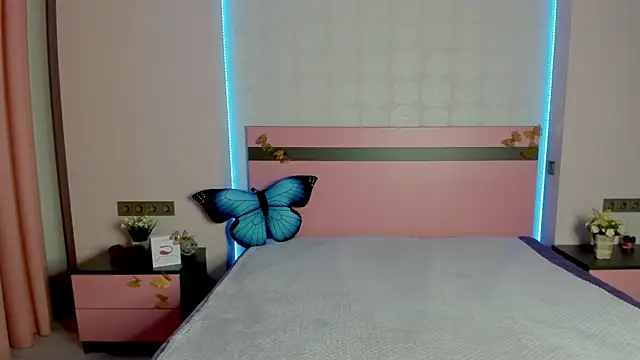 MeryMidnight online show from 09.27.25