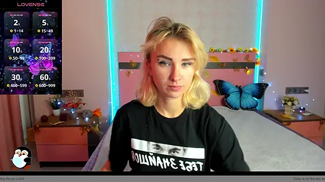 MeryMidnight online show from 10.13.25