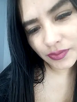 Snapshot of cazumyy chatting on 10.08.25 cazumyy online show from 10.08.25