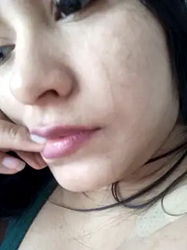 Snapshot of cazumyy chatting on 11.13.25 cazumyy online show from 11.13.25