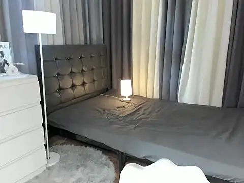 Snapshot of Blaire_Samantha chatting on 10.07.25 Blaire Samantha online show from 10.07.25