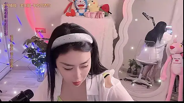 QQ  2025 online show from 09.20.25