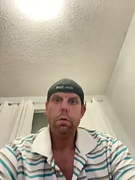 CouplesFuckToy69 online show from 10.28.25