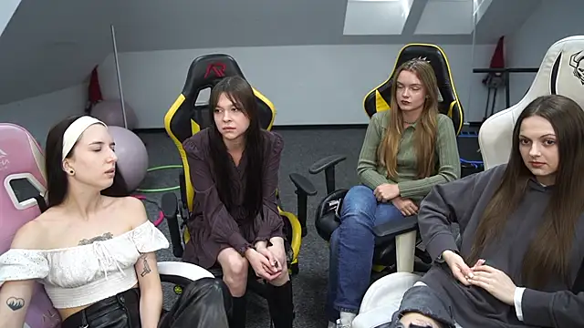  Lili 054 online show from 09.25.25