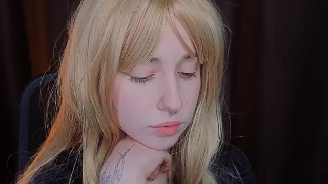 Snapshot of YukiMisa chatting on 11.09.25 YukiMisa online show from 11.09.25