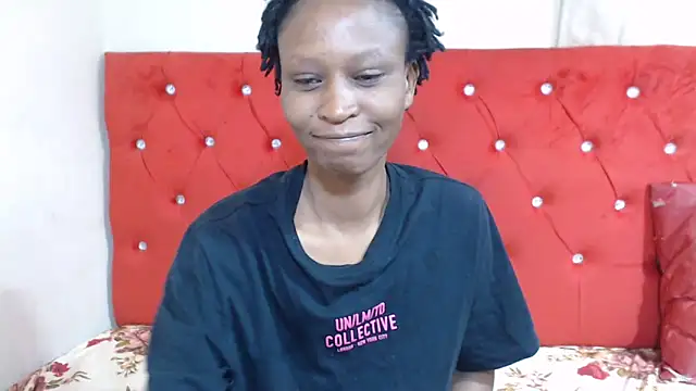 Snapshot of SexyBootie chatting on 10.09.25 SexyBootie online show from 10.09.25