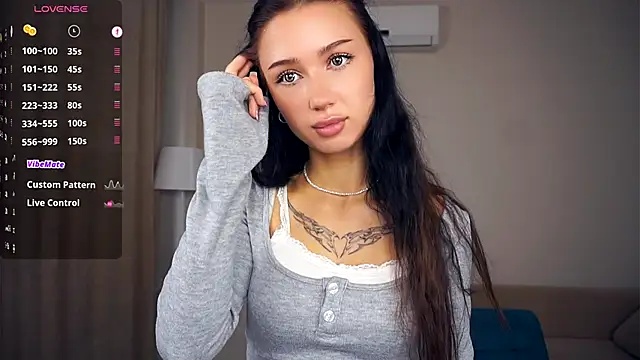 Snapshot of RendaBaatz chatting on 09.09.25 RendaBaatz online show from 09.09.25