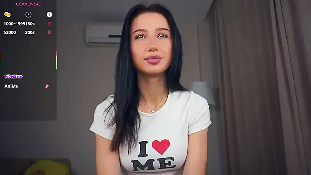 Snapshot of RendaBaatz chatting on 10.24.25 RendaBaatz online show from 10.24.25