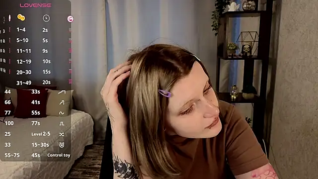 Snapshot of EchoBloom chatting on 10.01.25 EchoBloom online show from 10.01.25