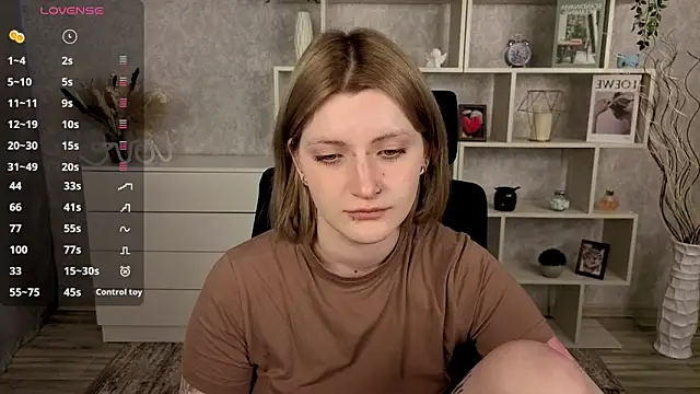 Snapshot of EchoBloom chatting on 10.15.25 EchoBloom online show from 10.15.25