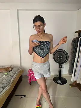 Snapshot of Violeta_Foxz chatting on 06.10.26 Violeta Foxz online show from 06.10.26