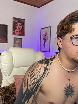  tylerr  online show from 09.10.25
