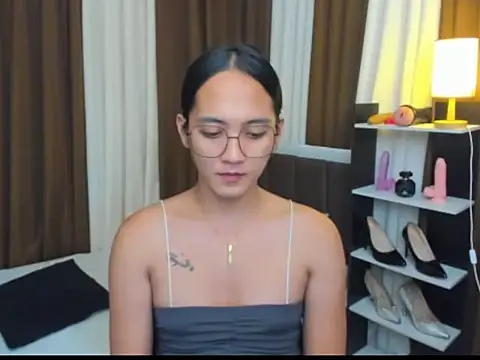 URHottestAngel online show from 10.02.25