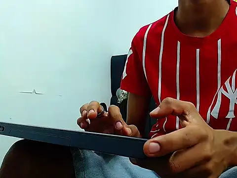 Snapshot of daniel_evans69 chatting on 10.15.25 daniel evans69 online show from 10.15.25