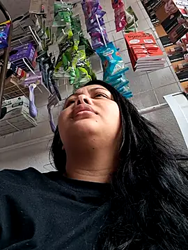 Snapshot of Alessandraa- chatting on 10.01.25 Alessandraa- online show from 10.01.25