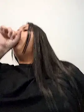 Snapshot of Alessandraa- chatting on 10.17.25 Alessandraa- online show from 10.17.25