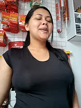 Snapshot of Alessandraa- chatting on 10.19.25 Alessandraa- online show from 10.19.25