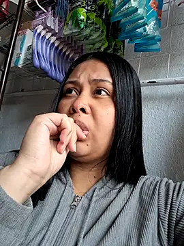 Snapshot of Alessandraa- chatting on 10.20.25 Alessandraa- online show from 10.20.25