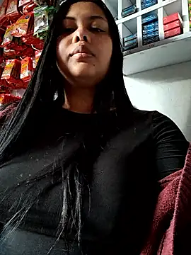 Snapshot of Alessandraa- chatting on 10.24.25 Alessandraa- online show from 10.24.25