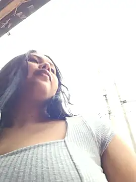 Snapshot of Alessandraa- chatting on 10.31.25 Alessandraa- online show from 10.31.25