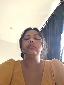 Snapshot of Alessandraa- chatting on 11.03.25 Alessandraa- online show from 11.03.25