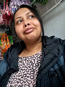 Snapshot of Alessandraa- chatting on 11.16.25 Alessandraa- online show from 11.16.25