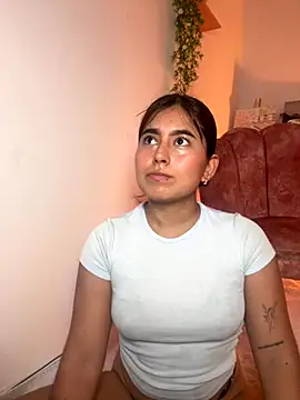  Sophia 111 online show from 10.02.25