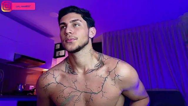 Snapshot of LeoCavalli_ chatting on 09.17.25 LeoCavalli online show from 09.17.25