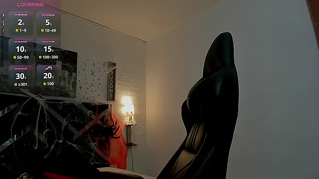 iamCharlotte19 online show from 10.24.25