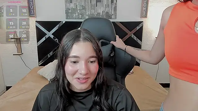 iamCharlotte19 online show from 11.04.25