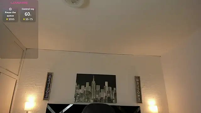 iamCharlotte19 online show from 11.06.25