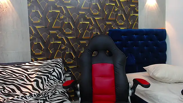 miss leidy  online show from 11.10.25