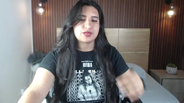 Snapshot of alice_coopperx chatting on 10.10.25 alice coopperx online show from 10.10.25