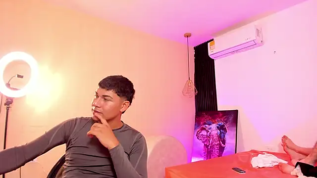 Handsomeboyss19 online show from 02.03.26