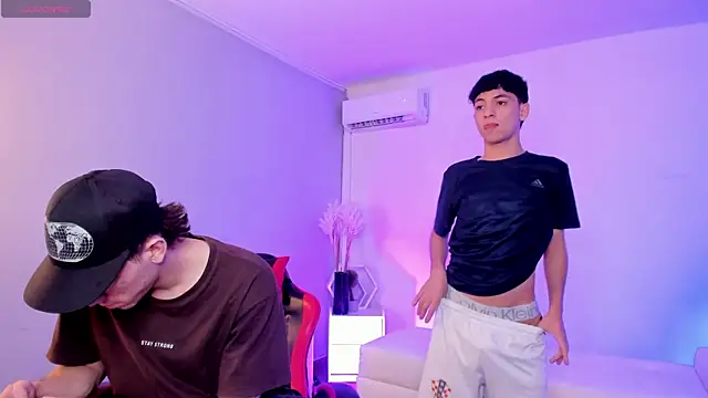 Handsomeboyss19 online show from 04.22.26