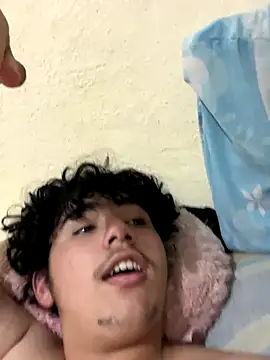 Snapshot of Casal-foda_braba chatting on 10.04.25 Casal-foda braba online show from 10.04.25