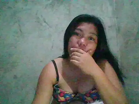 Snapshot of nikki_zapphire chatting on 09.17.25 nikki zapphire online show from 09.17.25