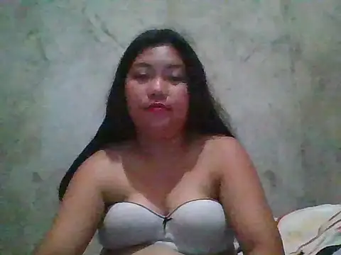 Snapshot of nikki_zapphire chatting on 10.28.25 nikki zapphire online show from 10.28.25