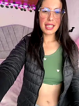 Mia salinass online show from 10.26.25