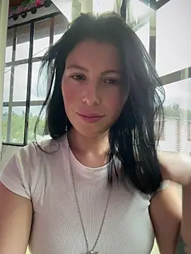 Snapshot of Mia_salinass chatting on 04.23.26 Mia salinass online show from 04.23.26