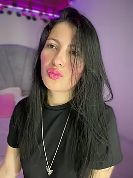 Snapshot of Mia_salinass chatting on 04.25.26 Mia salinass online show from 04.25.26