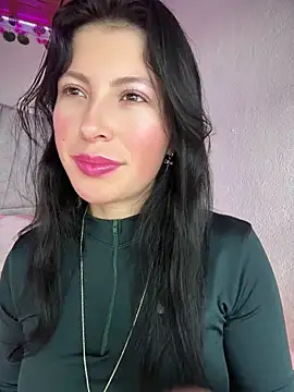 Snapshot of Mia_salinass chatting on 04.29.26 Mia salinass online show from 04.29.26