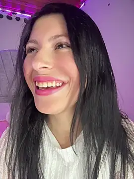 Snapshot of Mia_salinass chatting on 05.17.26 Mia salinass online show from 05.17.26