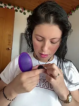 Snapshot of Mia_salinass chatting on 07.18.26 Mia salinass online show from 07.18.26