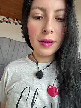 Snapshot of Mia_salinass chatting on 07.21.26 Mia salinass online show from 07.21.26