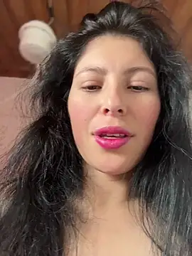 Snapshot of Mia_salinass chatting on 07.29.26 Mia salinass online show from 07.29.26