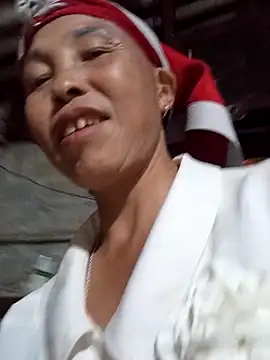 Snapshot of me-cute chatting on 09.24.25 me-cute online show from 09.24.25